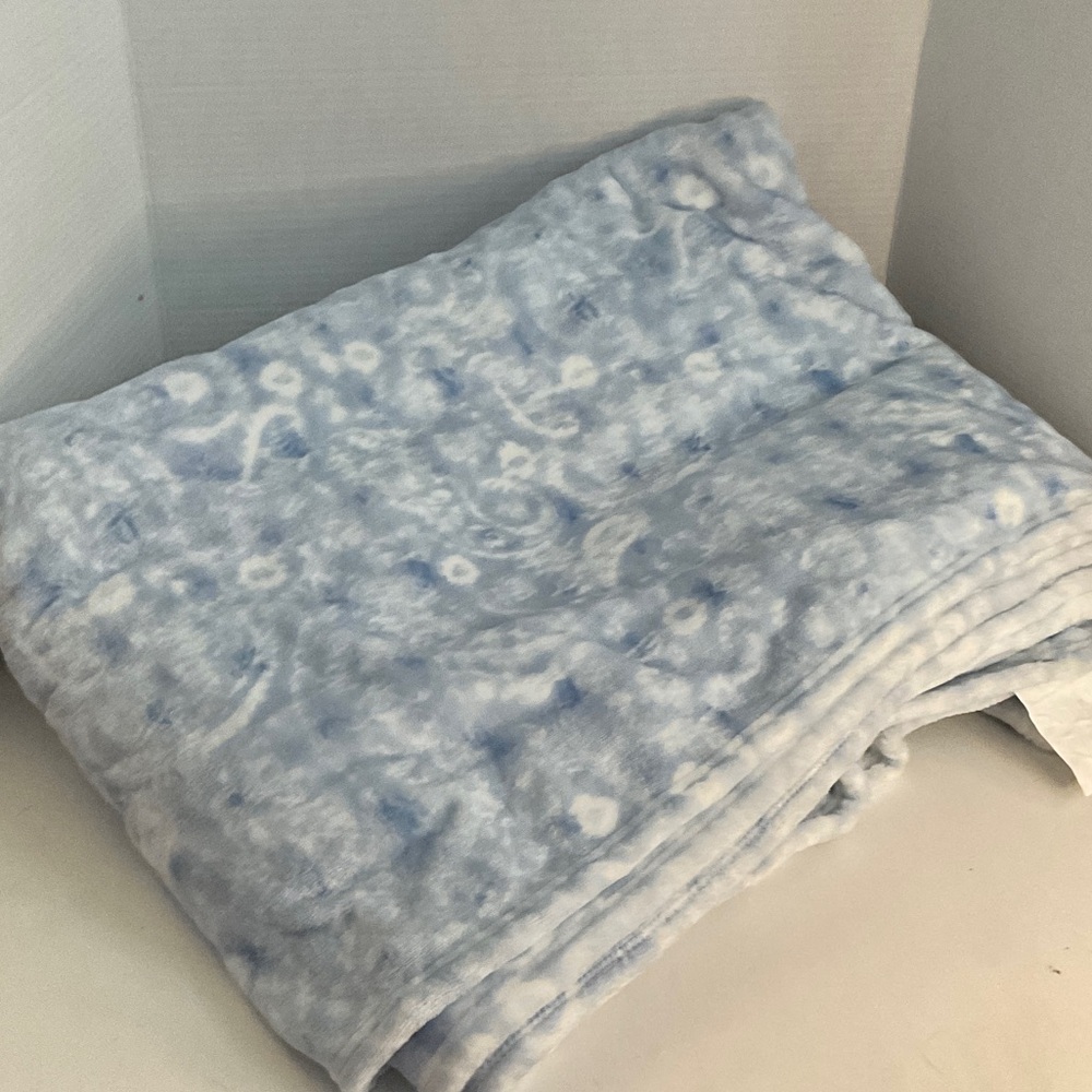 forever 21 throw blanket